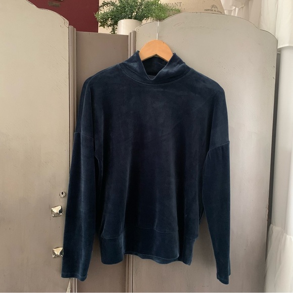 FLASH SALE🥀 Cable & Gauge Blue Mock Neck Velvety Sweatshirt - Picture 1 of 6
